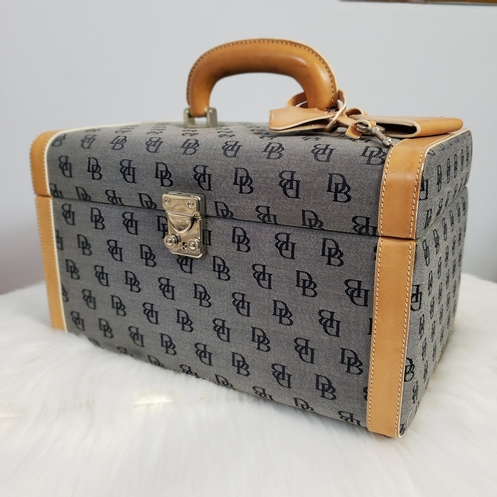 Vintage RARE Dooney & Bourke Signature Train case - Picture 2 of 8